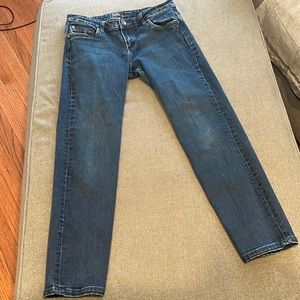 Kut from the Kloth ladies jeans. Style KP488MH5N. Size 8. Diane Skinny jeans